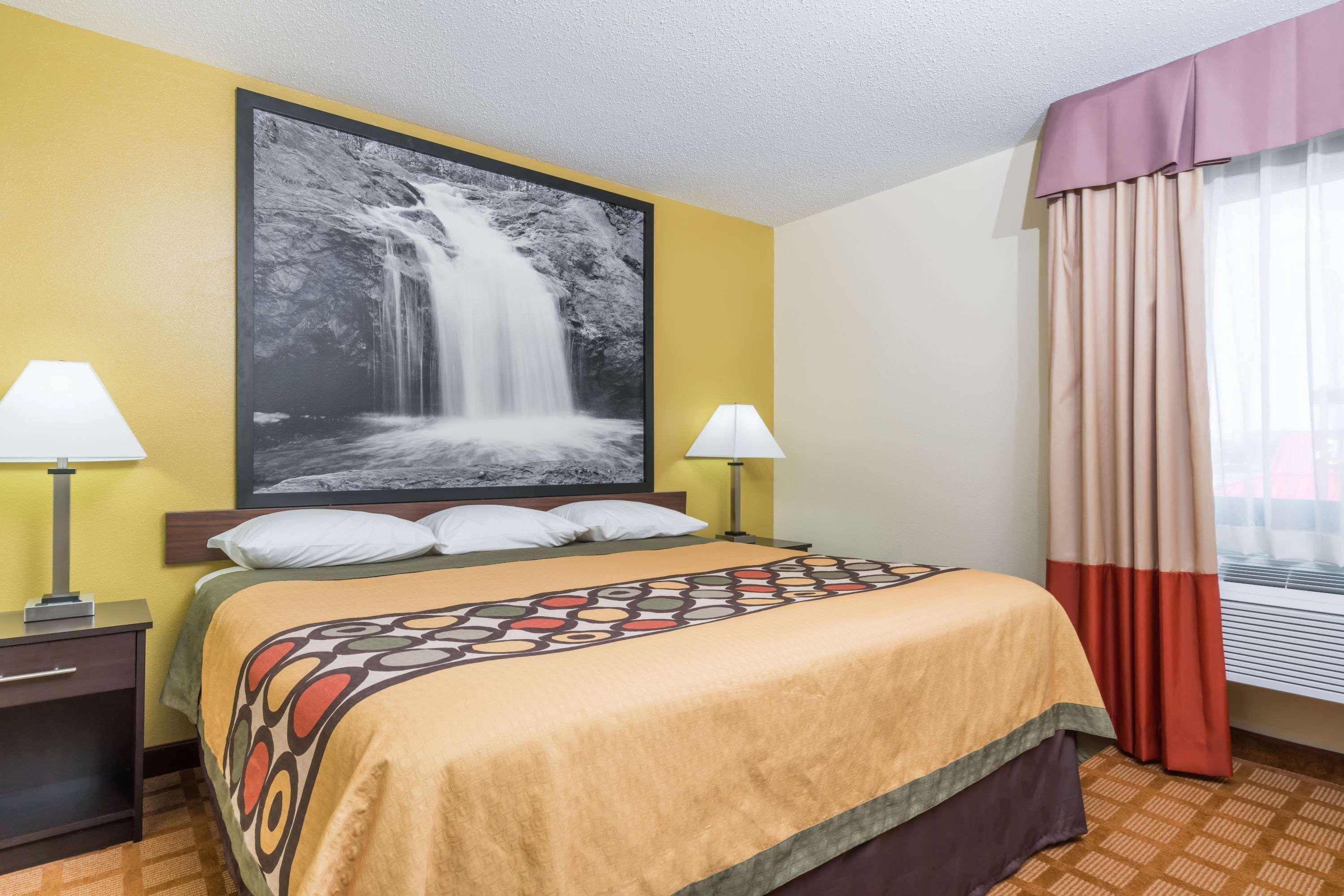 Hotel Super 8 By Wyndham Rice Lake Exteriér fotografie